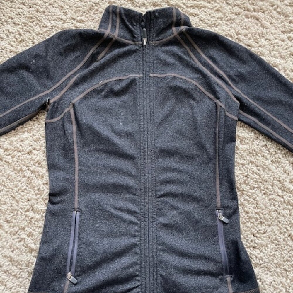 Women's GapFit Long-Sleeve Zip-UP, Heather Gray with Gray Trim - Size XS